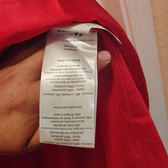 NWT Fifteen Roses Davids Bridal Off-the-Shoulder Mini A-Line Red Gold Size 20 - Picture 13 of 13